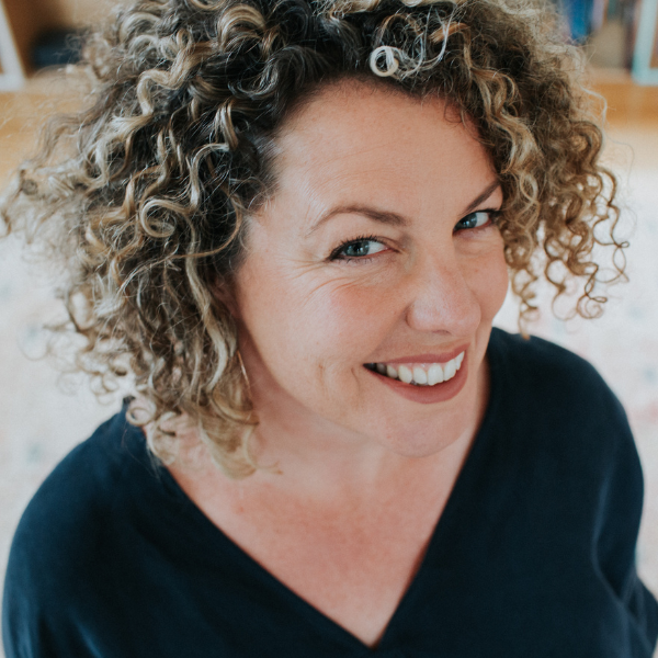 Head shot of author Johanna Bell 