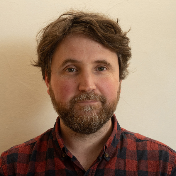 Headshot of author Arlo Mountford